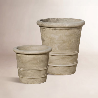 Urbino 26" Pot Planter