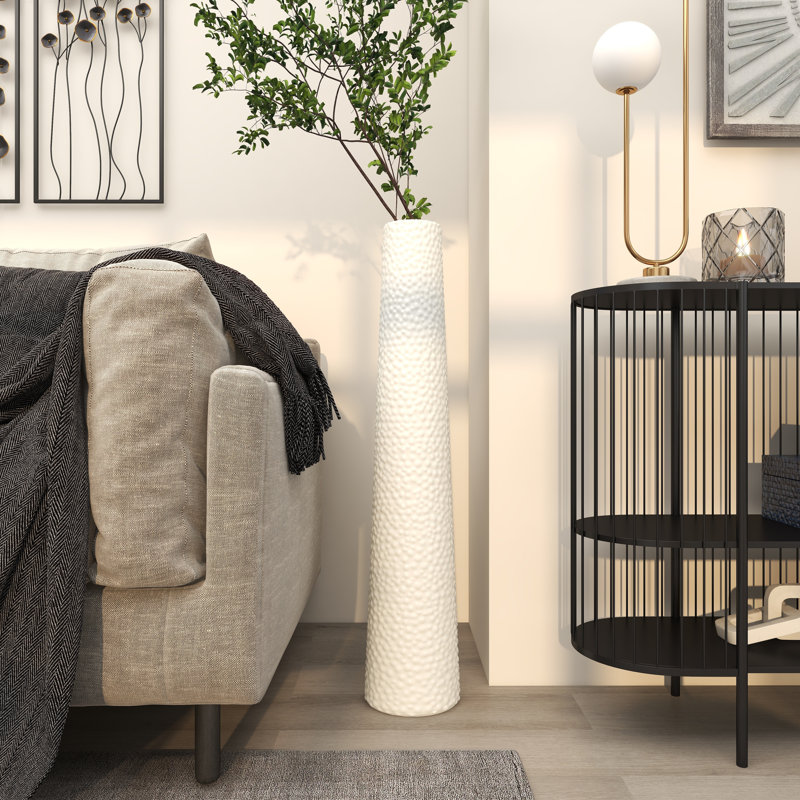 Grand vase décoratif en céramique Akerra, H 39 po x l 8 po x P 8 po, Blanc
