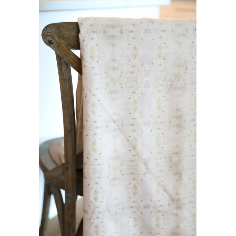 Centerpiece Luxury Throw, White Hydrangea
