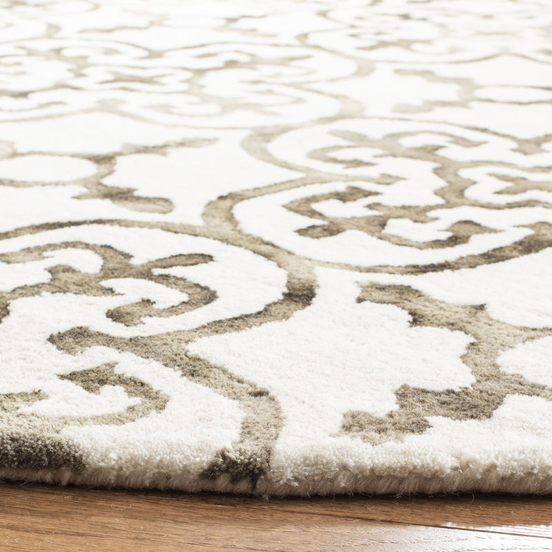 Pimentel Hand Tufted Wool Quatrefoil Rug, Round 7'
