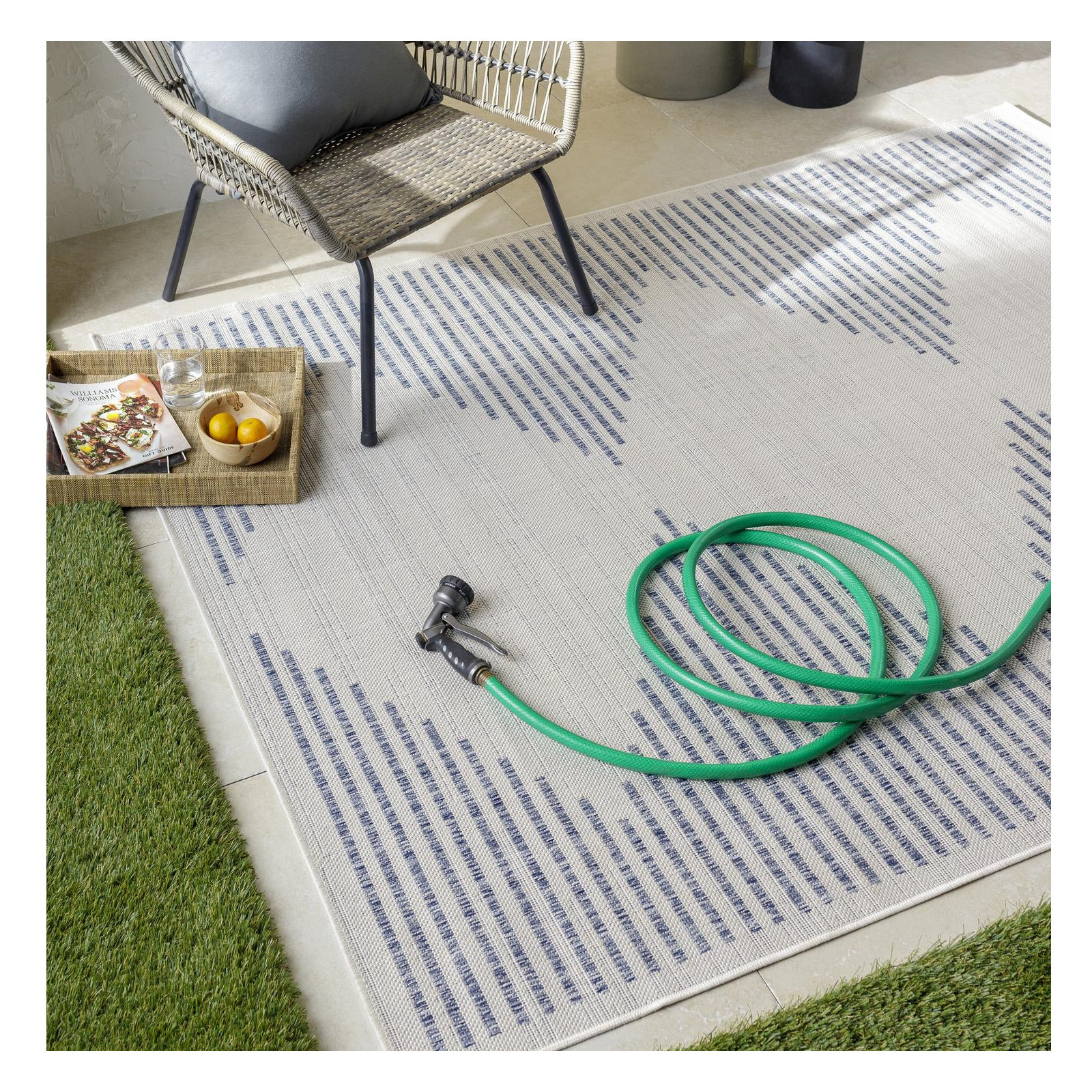 Calliah Striped Polypropylene Area Rug in Blue/Cream, Rectangle 5'3" x 7'