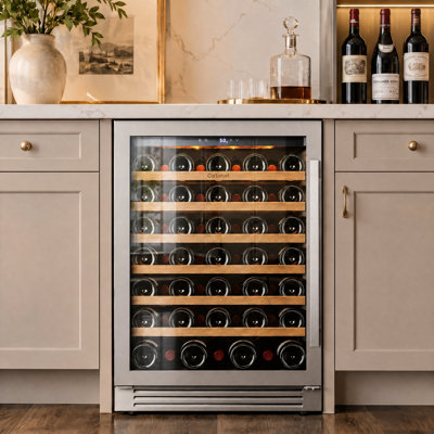 Refroidisseur à vin 24 "à 61 bouteilles 3 lumières encastré et autoportant 24 lumières