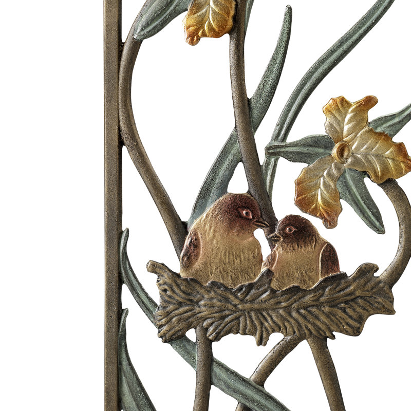 Narrow Lovebirds in Nest Trellis