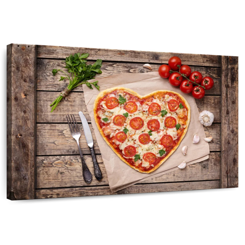 Yarlin, pizza en forme de cœur, H 24 po x l 36 po