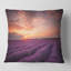 Carré, lever de soleil et nuages dramatiques au-dessus du champ de lavande - coussin décoratif imprimé campagne-60158330