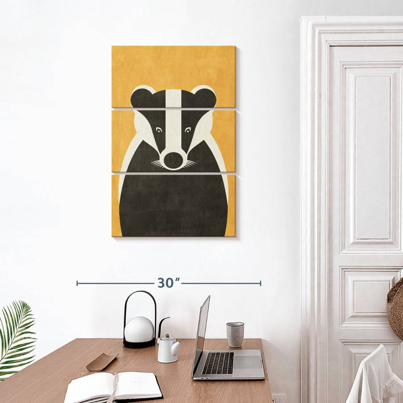 Ashelle Fauna Badger, 32" H x 20" W