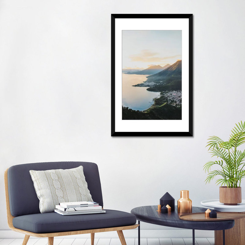 « lake atitlán, guatemala i » par luke anthony gram, reproduction d’impression sur toile tendue, Papier d'art encadré noir