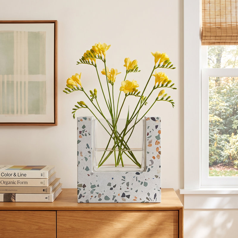 Jet Handmade Concrete Table Vase