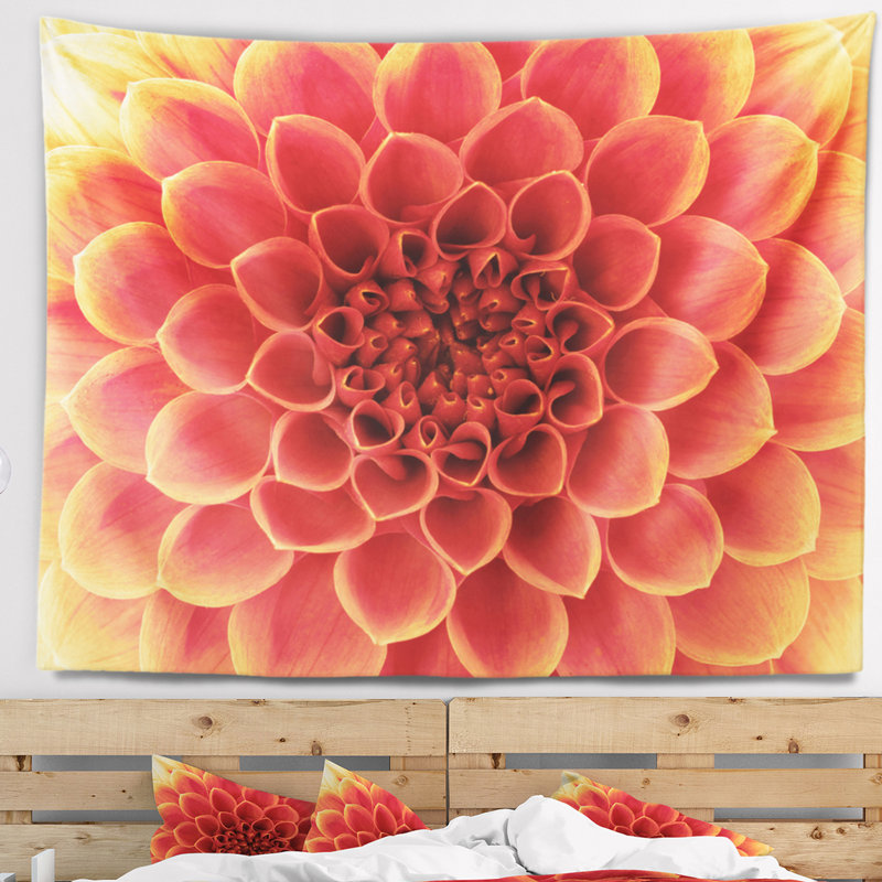 Tapisserie florale fleur brune à pétales denses, H 78 po x l 92 po