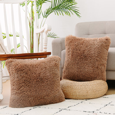 Housse de coussin carrée en fausse fourrure
