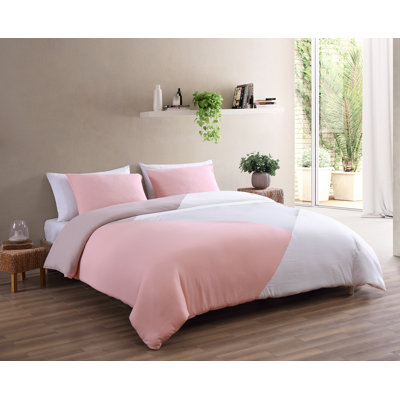 Samina Comforter