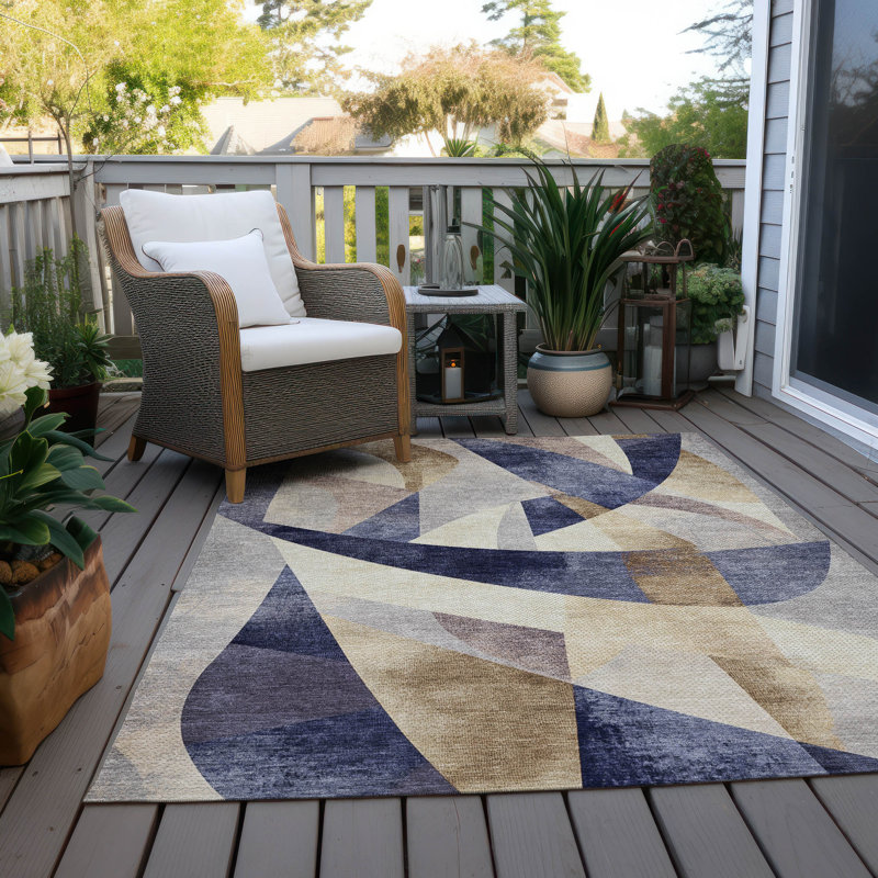 Tapis bleu marine Xhevrie intérieur / extérieur lavable à la machine, Rectangulaire 8 pi x 10 pi