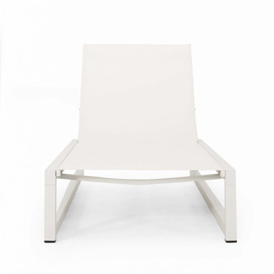 Chaise Lounge