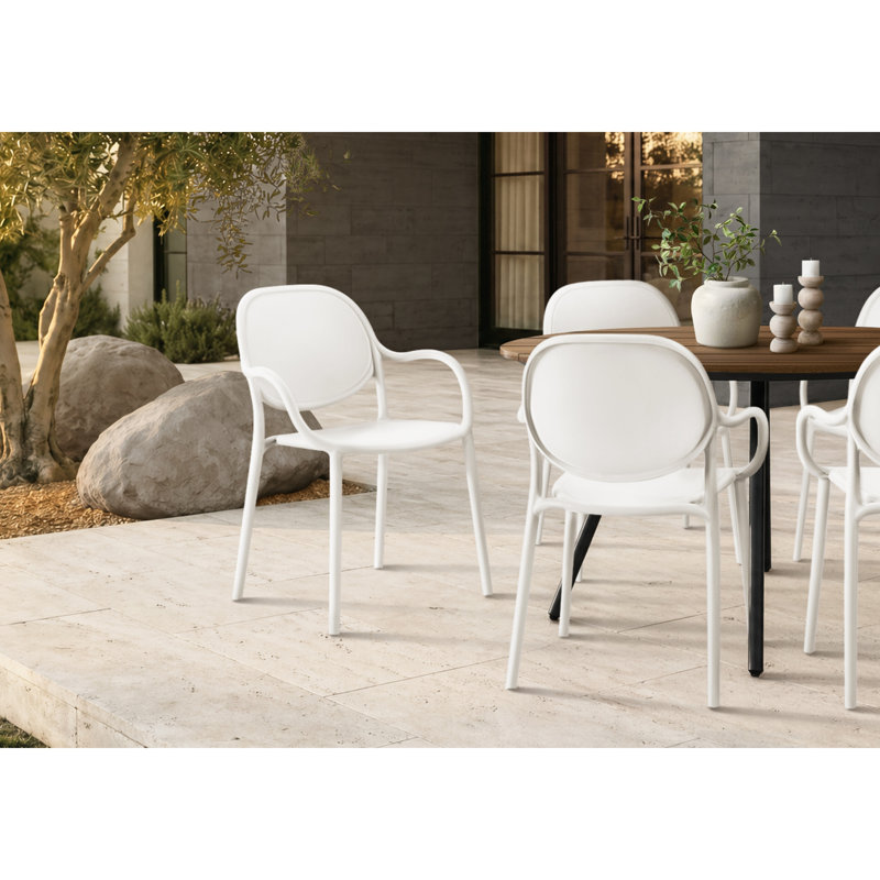 Ensemble de 4 fauteuils de salle à manger empilables modernes et contemporains de 81 cm de hauteur - Chaises de patio blanches