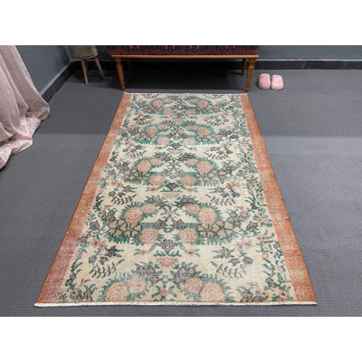 Tapis beige en laine Vintage Floral 43,3 x 70,9 po
