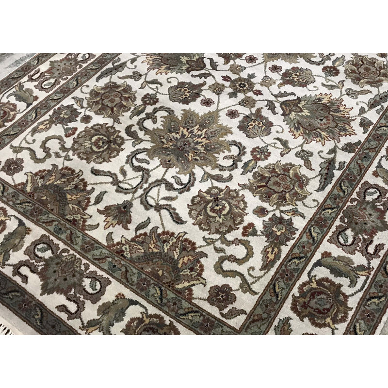 Tapis ivoire et ivoire noué à la main de haute qualité