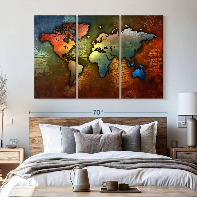 Carte du monde colorée en métal - 3 impressions sur toile tendue, H 42 po x l 65 po x P 1,25 po