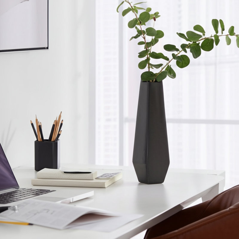 Vase en céramique 13 "Davenport, H 17 po x l 4 po x P 4 po