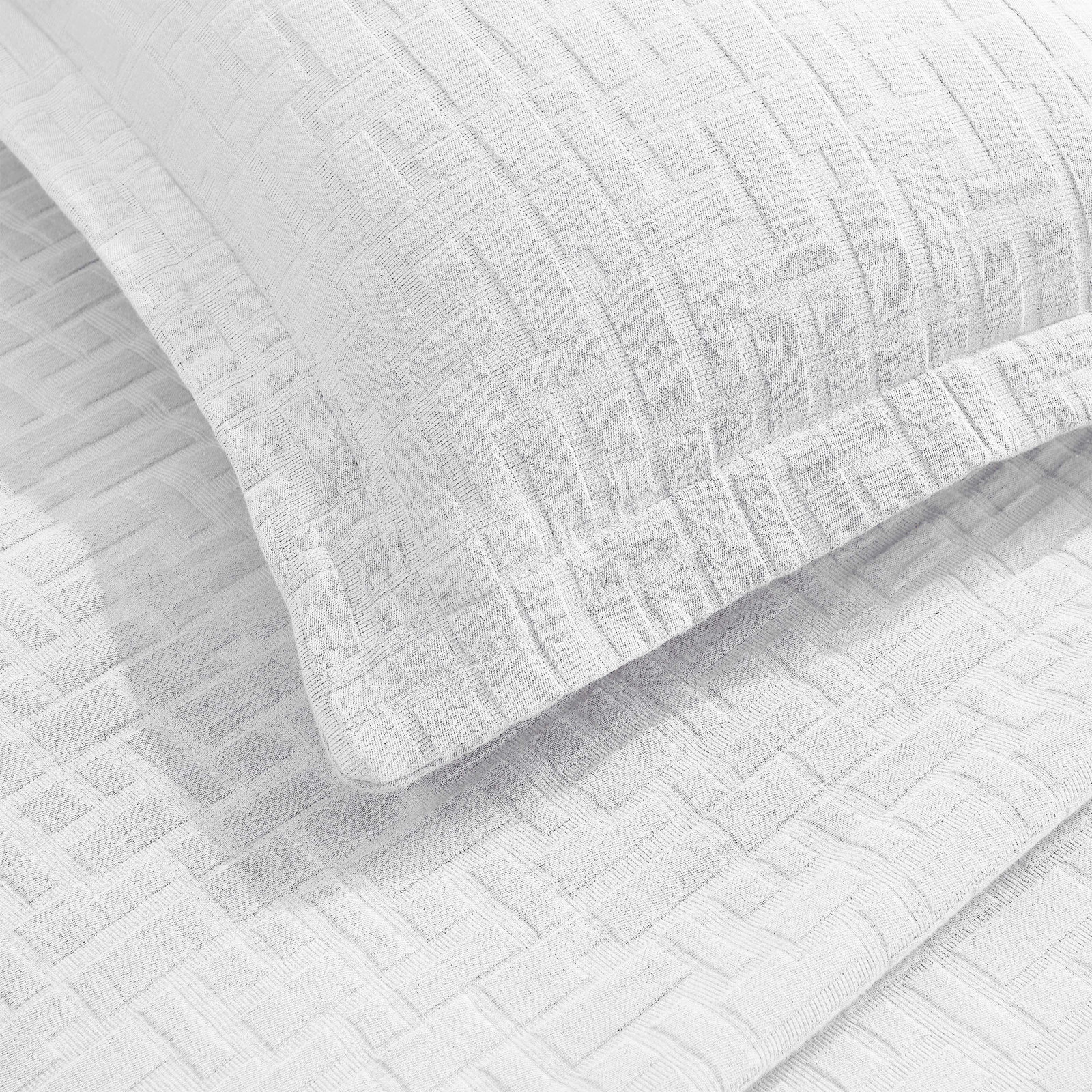 Madrid Cotton Medium Weight Geometric Matelasse Bedspread And Sham Set, King Bedspread + 2 King Shams, White