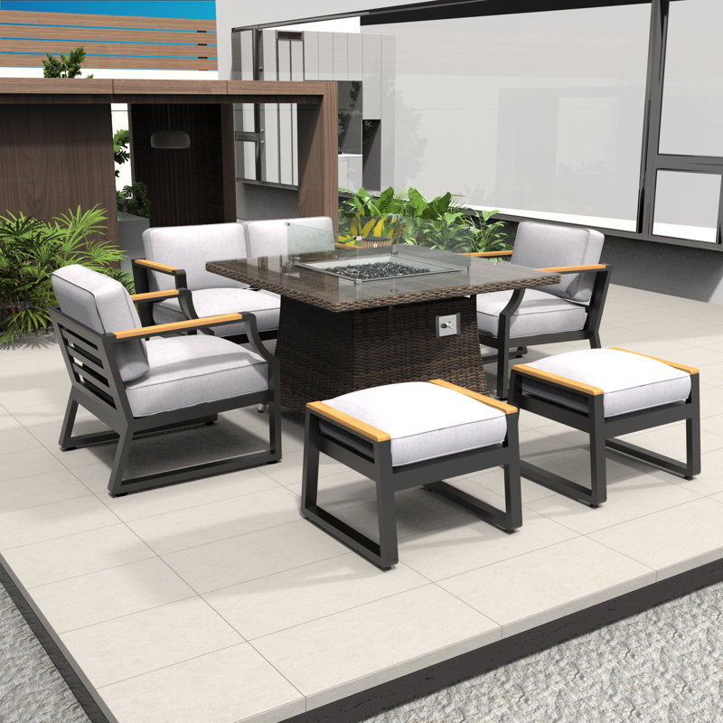 Evander Wicker 4 - Person Patio Conversation Set with Cushions