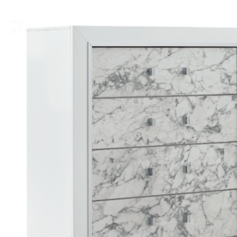 Commode blanche SKYE MARBLE avec des tiroirs spacieux et des façades élégantes de style marbre, parfaite pour les solutions de rangement modernes et élégantes.