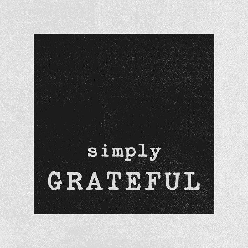 «Simply Grateful Black White», art textuel sur toile tendue, H 36 po x l 36 po