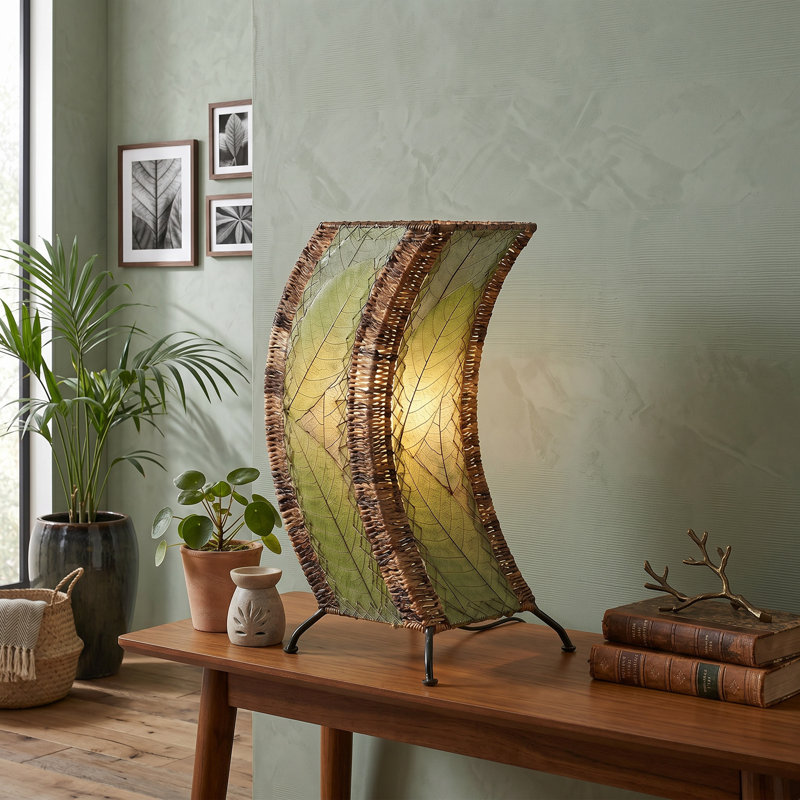 Quintan Metal Novelty Lamp, Green