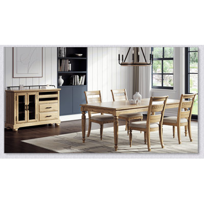 Table de salle à manger extensible avec rallonge amovible pour des sièges flexibles et des solutions élégantes pour recevoir à la maison