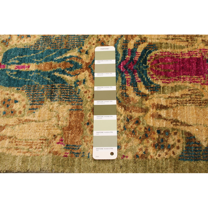 Tapis décoratif en laine noué à la main de conception unique 8 pi 2 po x 8 pi 7 po « New Age » de Lahore