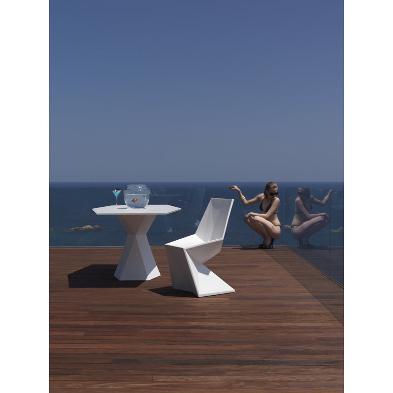 Vertex Plastic Dining Table, 31.25"