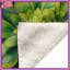 Couvertures vertes à motif floral-123335522