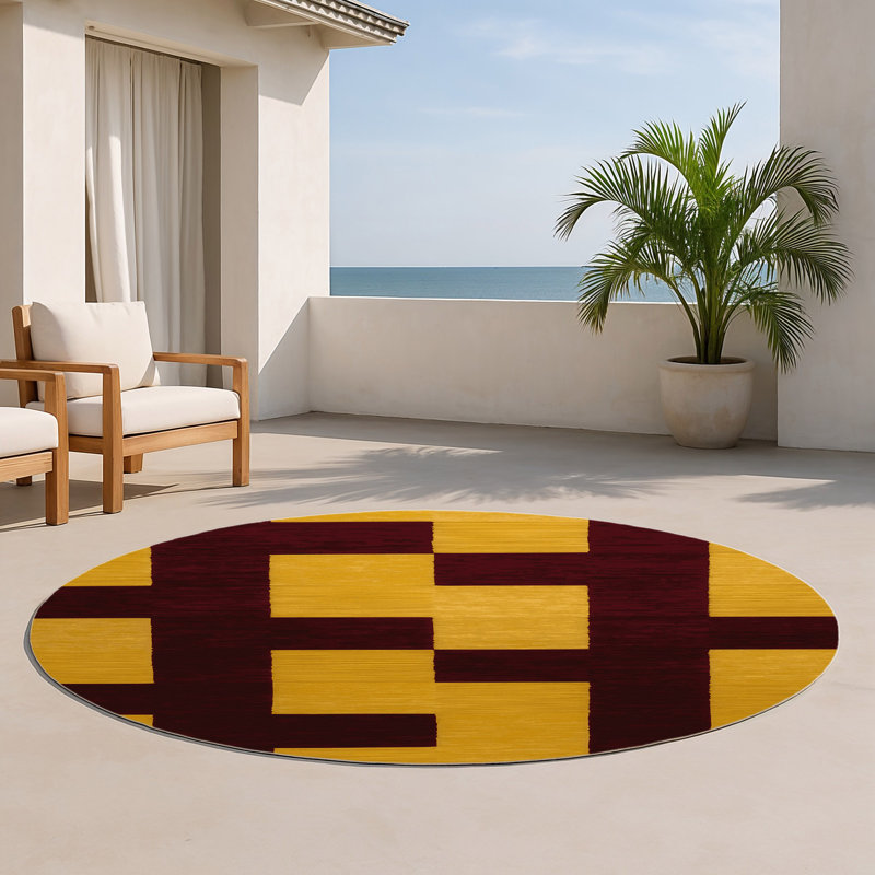 Checkered Red Indoor and Outdoor Area Rug, Round 5'