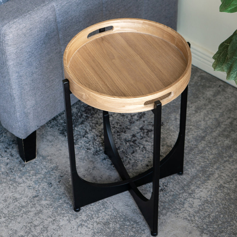 Table plateau brun avec base géométrique noire