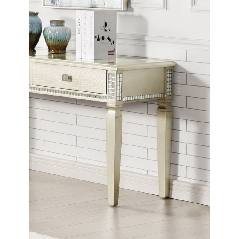 Élégante table de canapé glamour argentée avec tiroirs de rangement et plateau en verre trempé de 5 mm, parfaite pour les salons modernes.