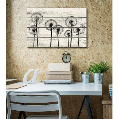 Pissenlits dans un champ, œuvre d'art rustique