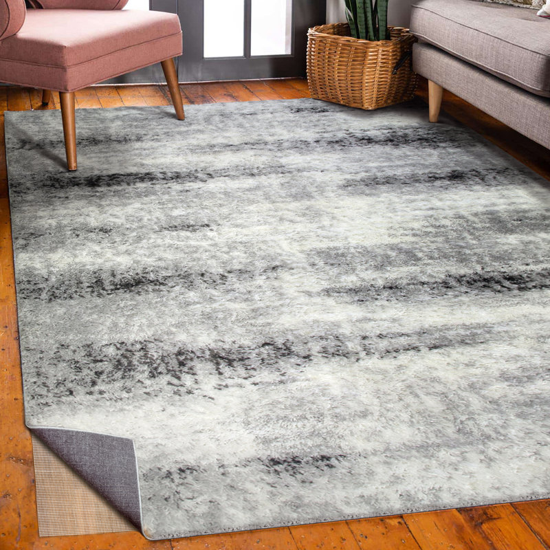 Everist Rectangle Abstract Machine Woven Polypropylene Area Rug in Grey with Rug Pad Included, Rectangle 5'3" x 7'7"