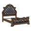 Grand lit de luxe brun foncé traditionnel avec tête de lit tapissier en similicuir, sculptures complexes, accents dorés, capitonnage à boutons, garniture cloutée pour la finition du cadre de la chambre à coucher,-130155638