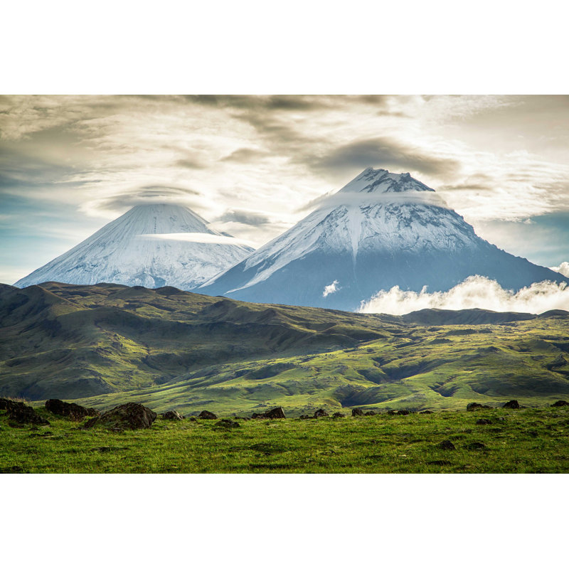 Volcano Klyuchevskoy - Photographie sur toile tendue, H 8 po x l 12 po