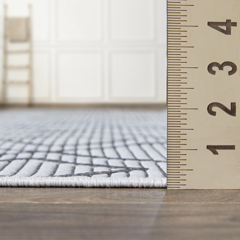 Kevinn Washable Geometric Indoor / Outdoor Rug, Runner 2' x 6'7"