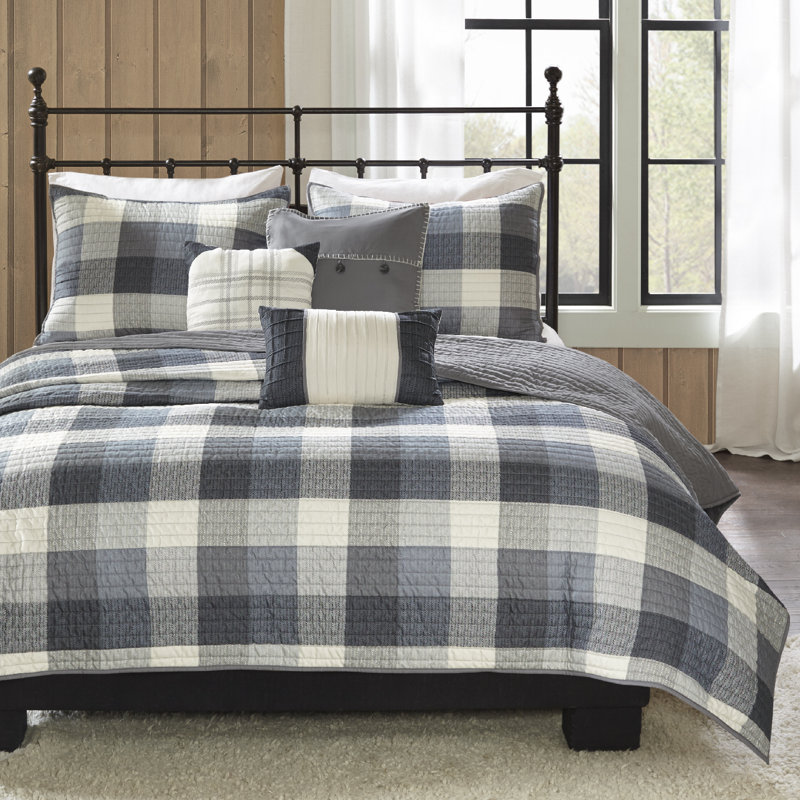 Gray Reversible Full Quilt Set with Decorative Pillows