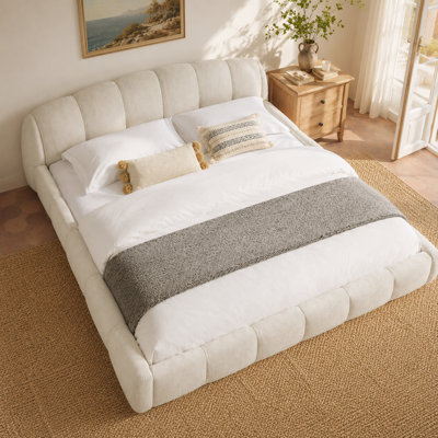Lit plateforme tapissier en chenille avec tête de lit courbée et rembourrée, cadre de lit à profil bas avec pied de lit enveloppé, aucun sommier tapissier requis, beige