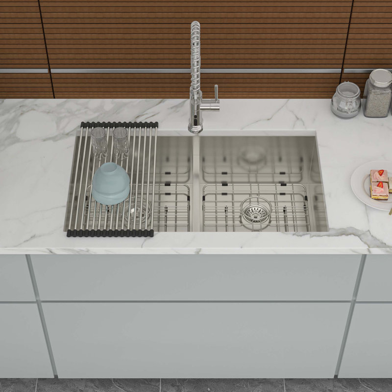 Évier de cuisine à double cuve 33 po x 19 po x 10 po (50/50) - Évier de cuisine à double cuve 33 po x 19 po de calibre 16 avec deux cuves profondes de 10 po