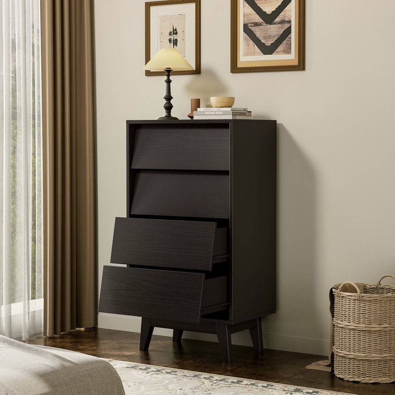 La commode double à 4 tiroirs présente un design rétro et biseauté