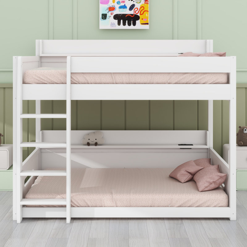 Cadre de lit superposé contemporain avec tablettes de rangement et ports USB, White