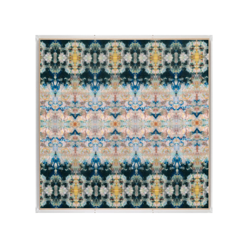 Écharpe double encadrée par Lori Johnson dans une boîte-cadre 36x36x2