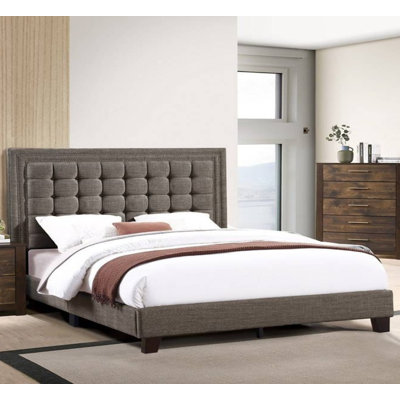 Grand lit tapissier élégant avec tête de lit capitonnée, finition brune et espresso