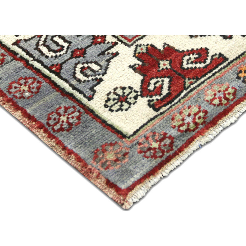Yastic One-of-a-Kind 2'9" X 4'5" Area Rug