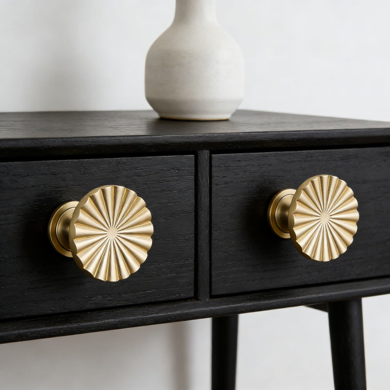 Boutons d'armoire rétro Sunburst, poignées de tiroir en alliage de zinc à finition laiton brossé pour commode, garde-robe, armoires de cuisine et quincaillerie de meuble