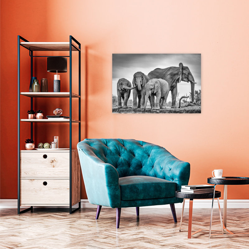 Éléphants d'Afrique à Waterhole, 24" H x 36" W