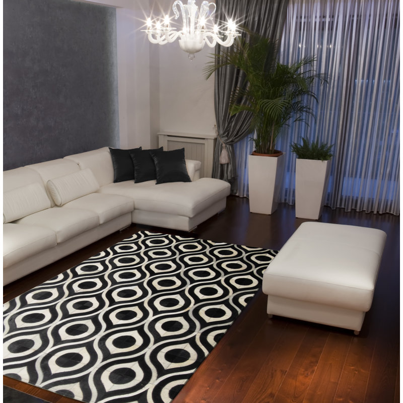 Area Cowhide Geometric Area Rug in Black/Cream, Rectangle 8' x 10'